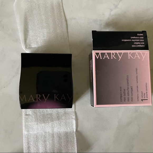Mary Kay compact mini -NEW - Picture 3 of 4